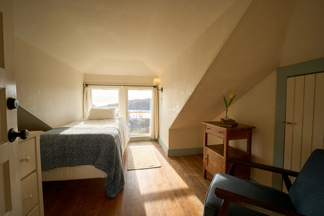 Image 1 for 28) Twin Single Ocean