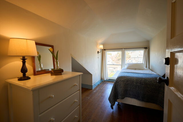 Image 1 for 32) Twin Single Meadow