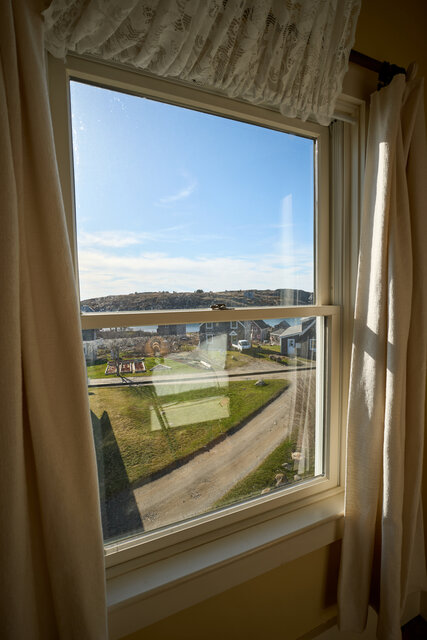 Image 6 for 18) Queen Ocean