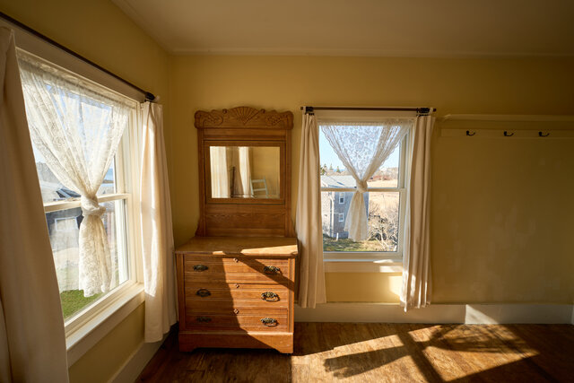 Image 5 for 17) Corner Queen Ocean