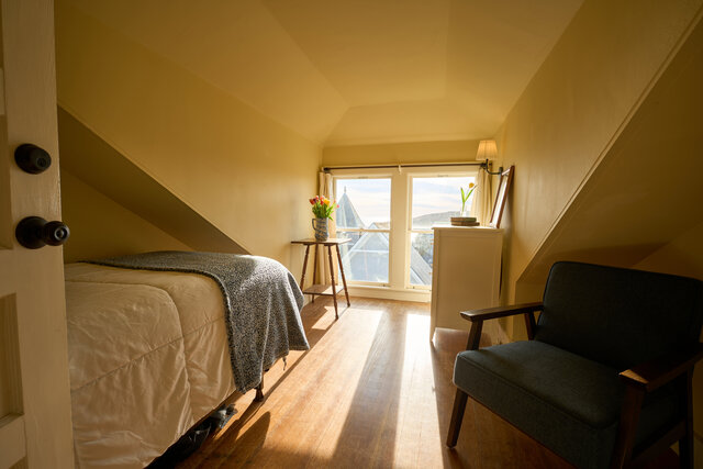 Image 1 for 29) Twin Single Ocean Premium