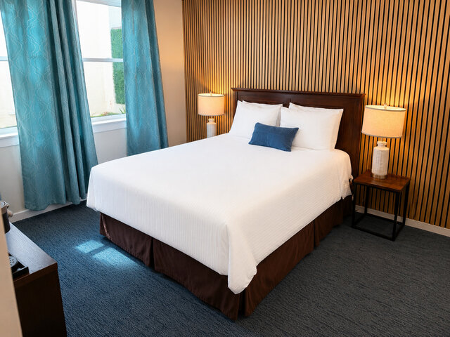 Image 2 for 04) Classic Queen Room