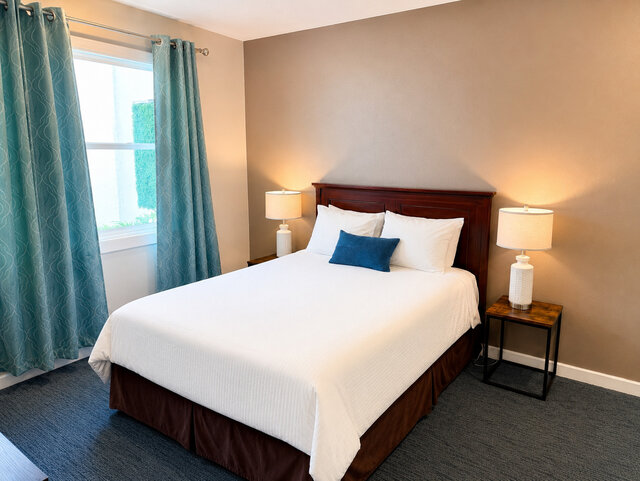 Image 2 for 08) Deluxe Queen Twin Room