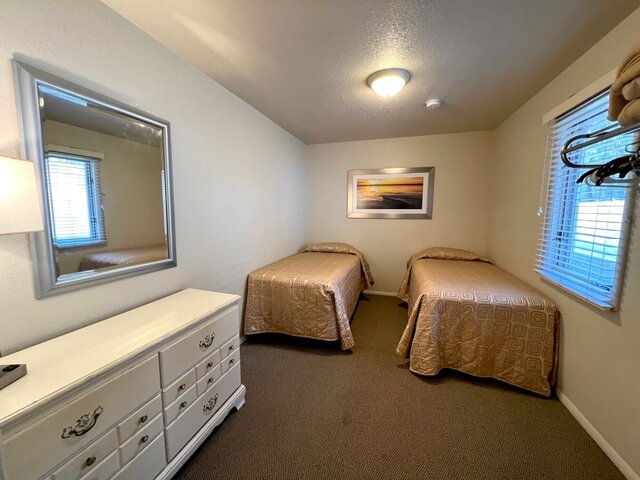 Image 6 for 3 Bedroom/1.5 Bath Suite