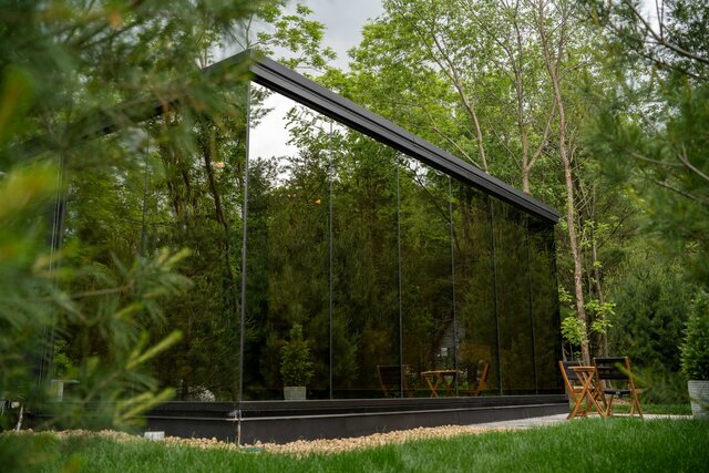 Image 3 for The Mirrored Cabin
