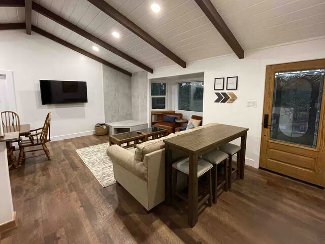 Image 2 for Good Vibes Getaway Lake Views, Private Boat Slip