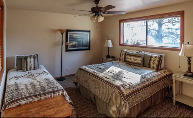 Image 22 for Large 3-story Lake View Cabin