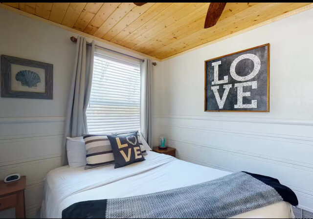 Image 13 for Paradise Cove