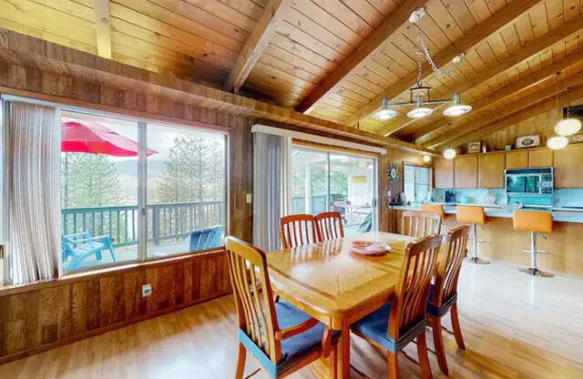 Image 8 for Groovy Lake View Cabin