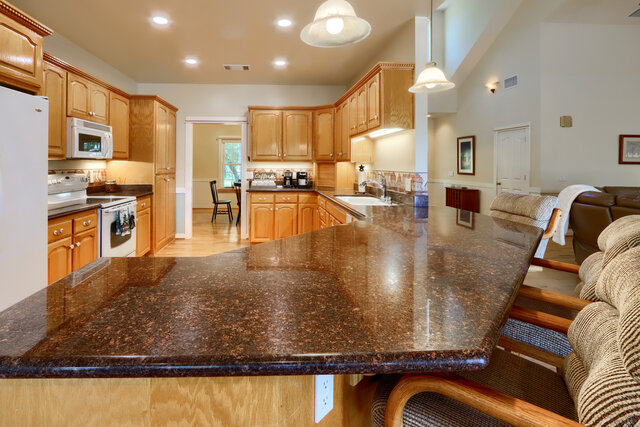 Image 9 for Oak Junction Lodge North Fork