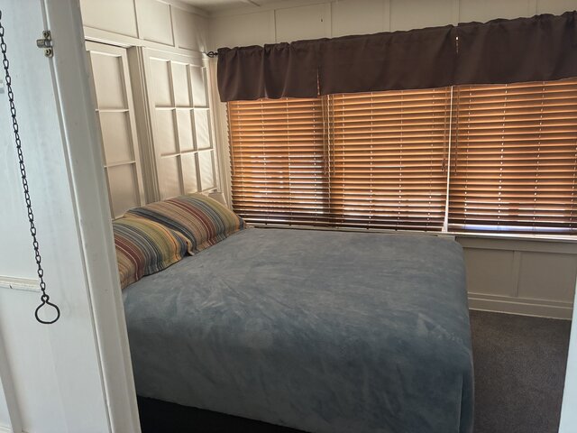 Image 6 for Lakefront Rustic Cabin