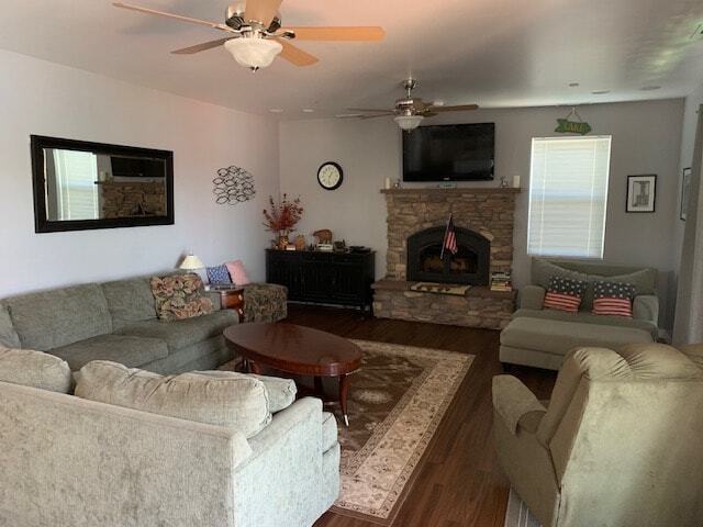 Image 11 for Bass Lake Lakefront 6 Bedroom 5 Bath Private Dock