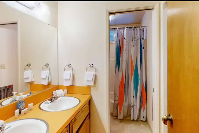 Image 24 for Groovy Lake View Cabin