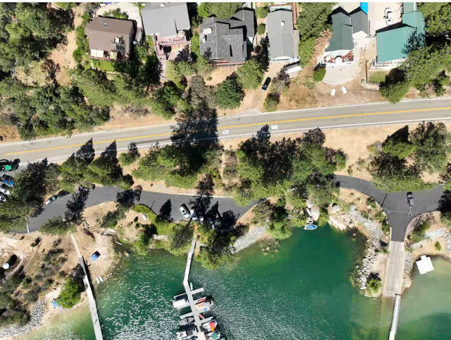 Image 4 for Large 3-story Lake View Cabin