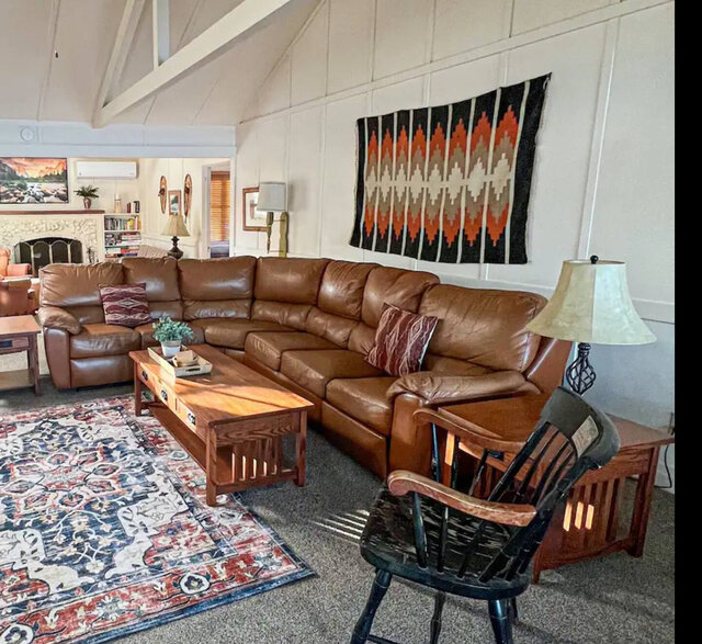 Image 13 for Lakefront Rustic Cabin