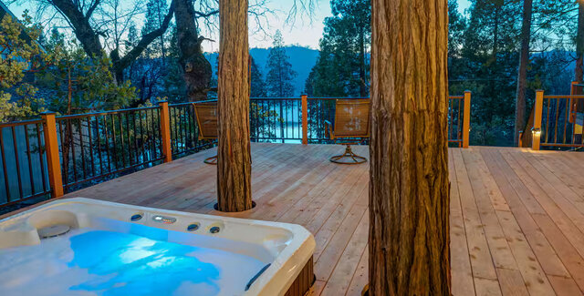 Image 1 for Martins Lakeview Lodge