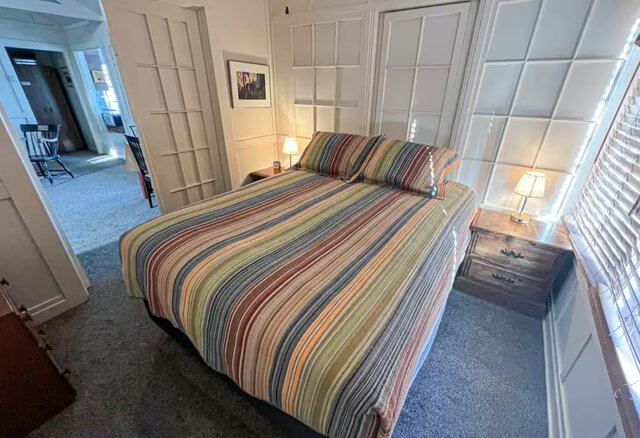 Image 19 for Lakefront Rustic Cabin