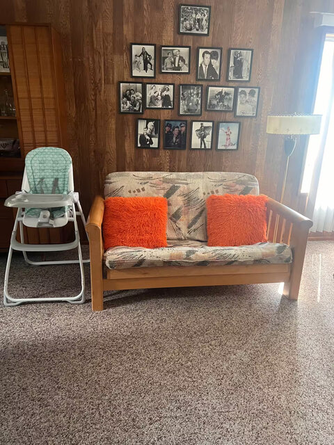 Image 21 for Groovy Lake View Cabin