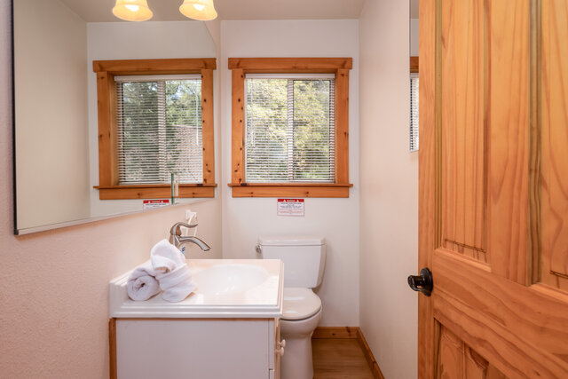 Image 17 for Bass Lake Lakeview Luxe With Boat Slip & Marina