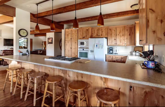 Image 5 for Large 3-story Lake View Cabin