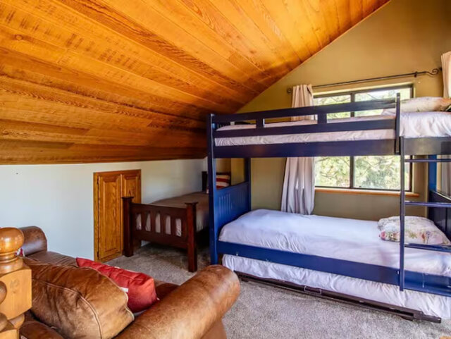 Image 13 for Hilltop Retreat - Cox