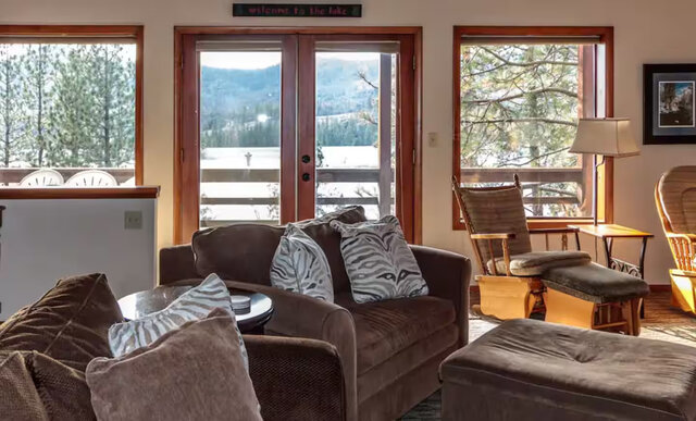 Image 9 for Large 3-story Lake View Cabin