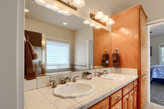 Image 4 for Oak Junction Lodge North Fork