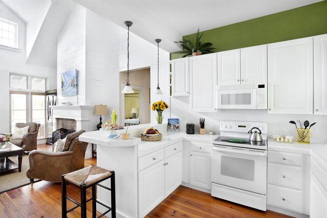 Image 12 for Harbor View Cottages