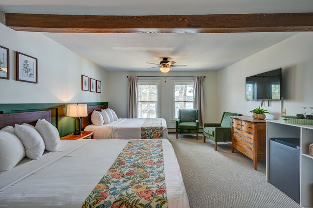 Image 2 for Oak Room
