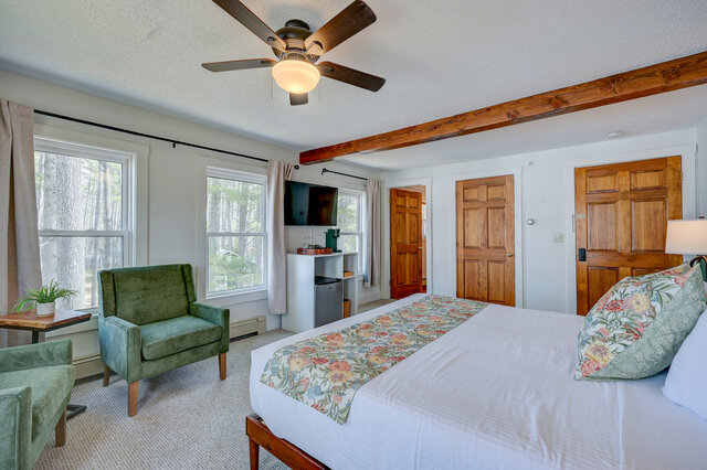 Image 3 for Poplar Room