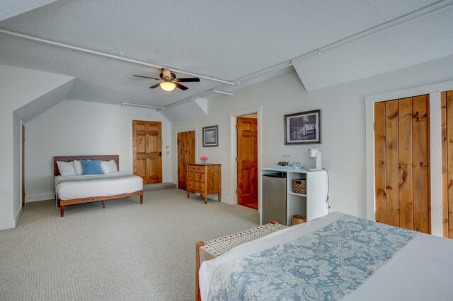 Image 3 for Cedar Room
