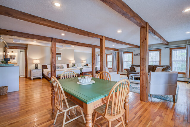 Image 1 for Balsam Suite