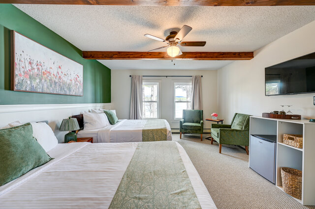 Image 2 for Pine Room