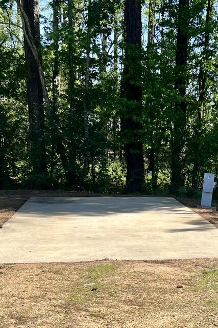 Image 1 for Pull-Thru Site #20 short term