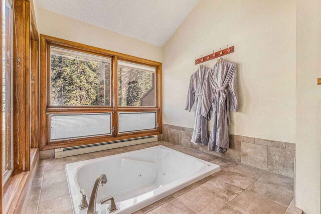 Image 3 for Spa Suite - full kitchen
