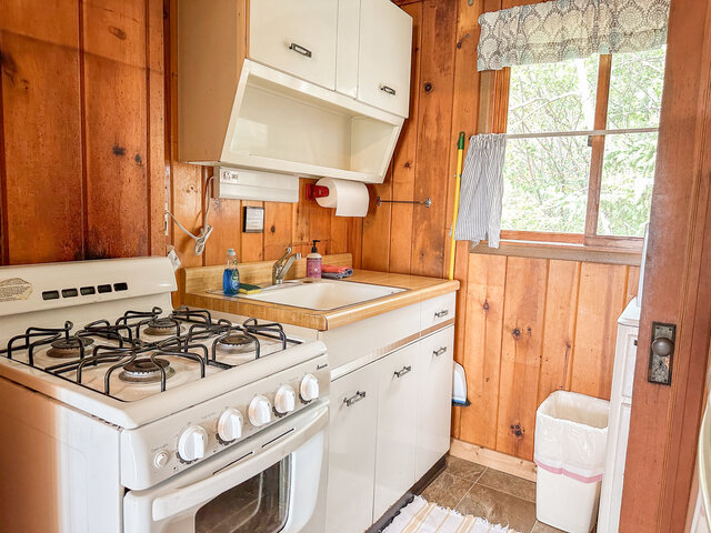 Image 9 for Cottage 8 1Q, 1F, 1T & Pullout