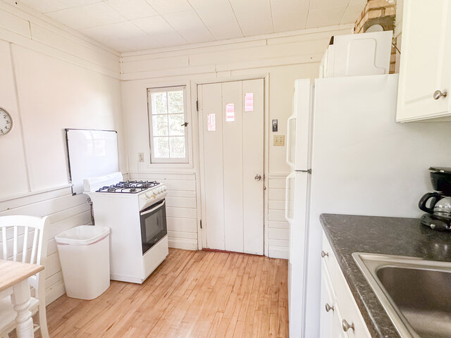 Image 4 for Cottage 7 1Q & Pullout