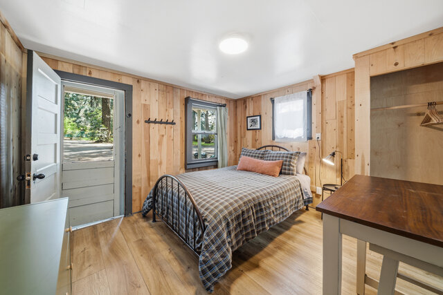 Image 1 for Cabin 06
