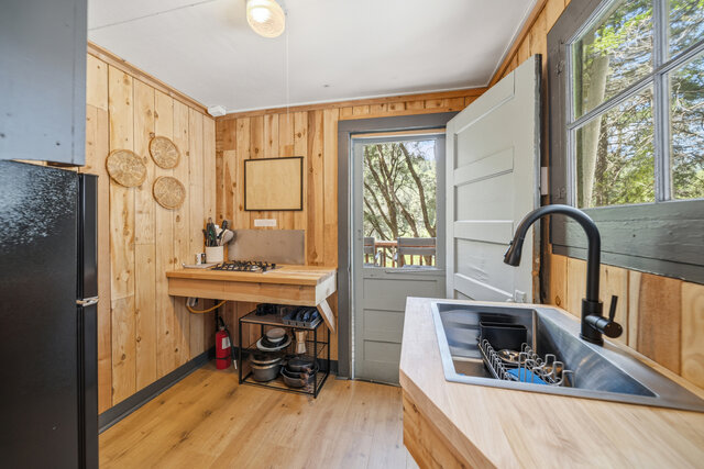 Image 4 for Cabin 10