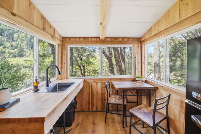 Image 1 for Cabin 16