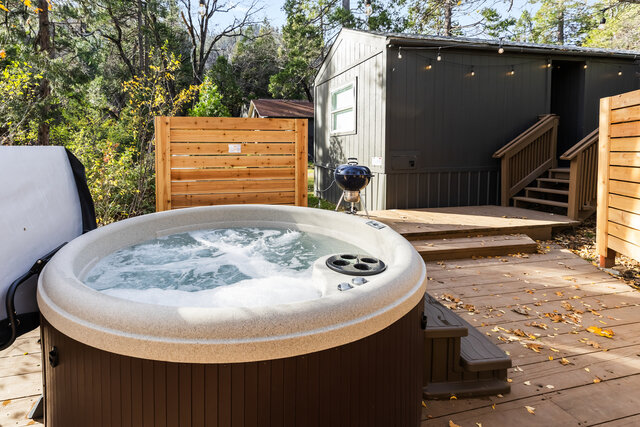 Image 13 for Modern Cabin (Rosewood) with Private Hot Tub