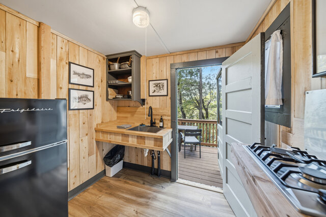 Image 2 for Cabin 17