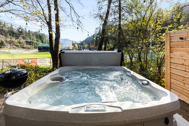 Image 22 for Modern Cabin (Alder) with Private Hot Tub