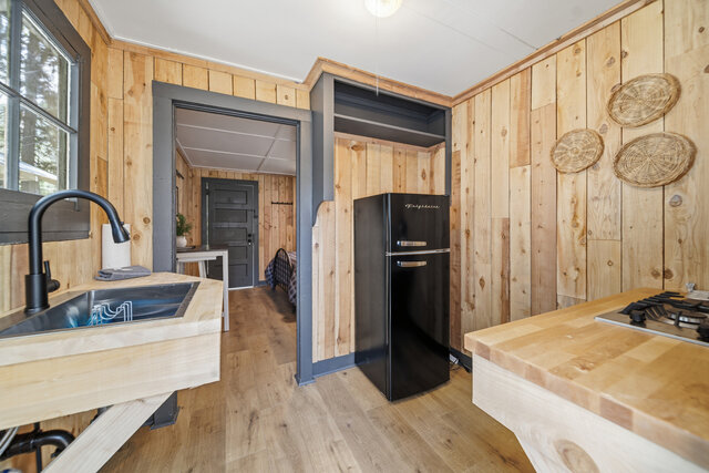 Image 3 for Cabin 10