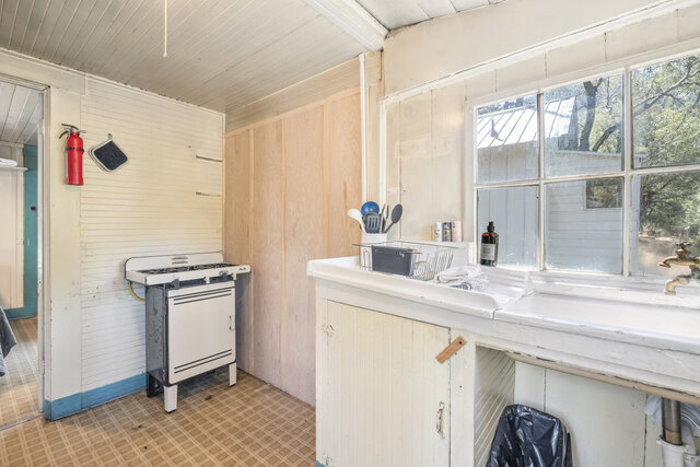 Image 3 for Cabin 15