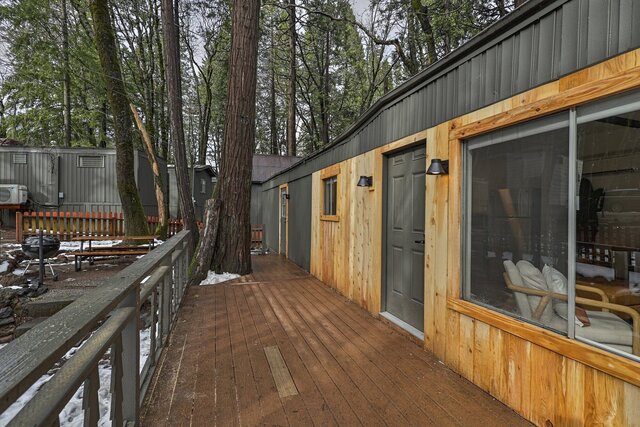 Image 24 for Modern Cabin (Sugar Maple)