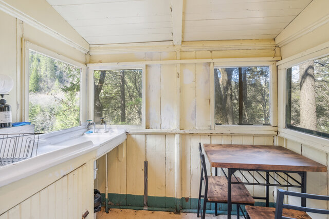 Image 3 for Cabin 16