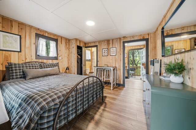 Image 4 for Cabin 17