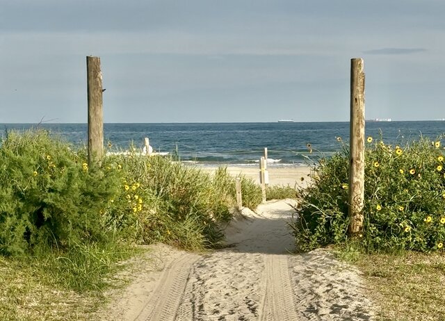 Image 15 for Upper Beachfront balcony- Suite 6