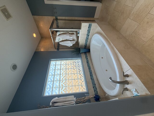 Image 2 for Ocean Front Suite